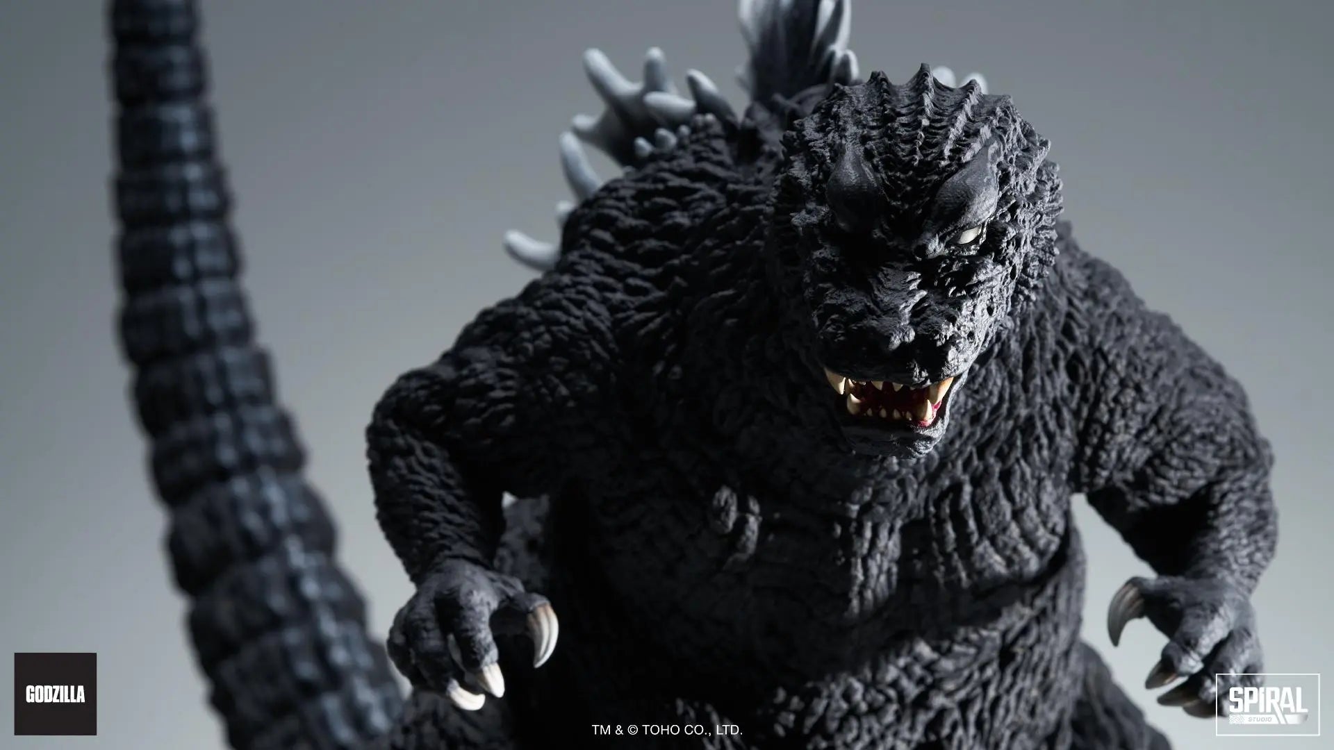 The Legacy Series Godzilla 2001 Statue (Spiral Studios)